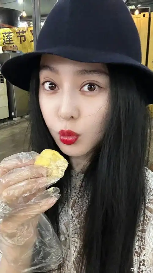 范冰冰国外复出造型被嘲像蜈蚣自曝封杀内幕4年经历了太多