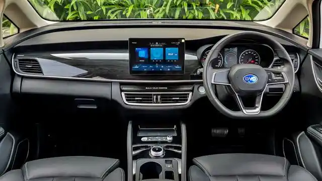 电动汽车:比亚迪e6