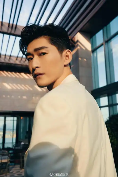 张翰温柔杀##张翰鞠婧祎合唱牵手拥抱摸头