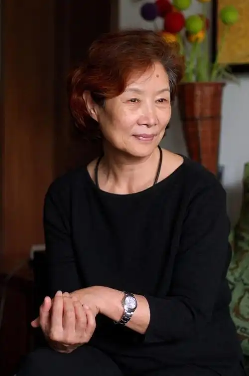 78岁吕中近照老公是西游记里的镇元大仙儿媳十分漂亮