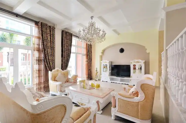 客厅图片来自北京紫禁尚品国际装饰kangshuai在五矿铭品欧式风格装修