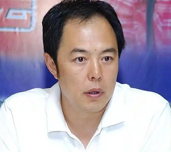 加入英国籍的张铁林,终因他的"不可一世",走上了"不归路"_直播_网友