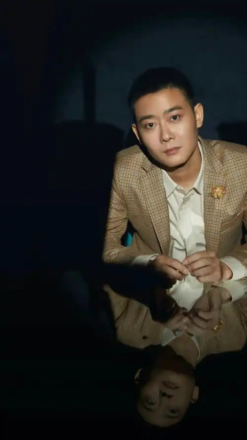 栾云平高清壁纸