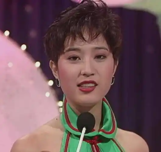 第四任男友朱明,彻底摧毁了陈法蓉对婚姻的想法.