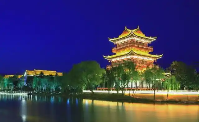 江苏知名旅游城市,被称为中国运河之都,各种名胜古迹数不胜数!