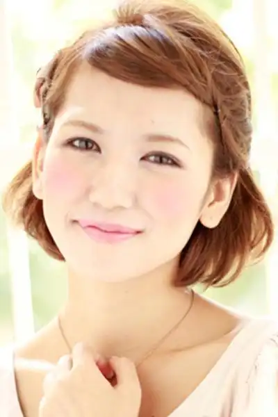 短头发伴娘发型 清新靓丽惹人爱