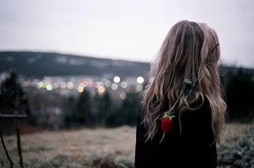 唯美的非主流情感浪漫qq图片_ 那从来都不曾想抹掉的笑