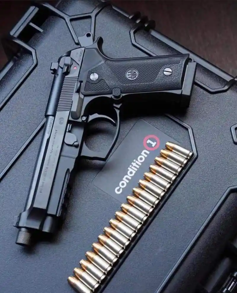 给你们带来高清手枪壁纸,看看有没有喜欢的吧[偷笑]  #武器装备