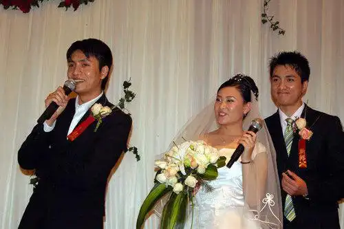 他应该是何琳从未曝光过的男友或丈夫