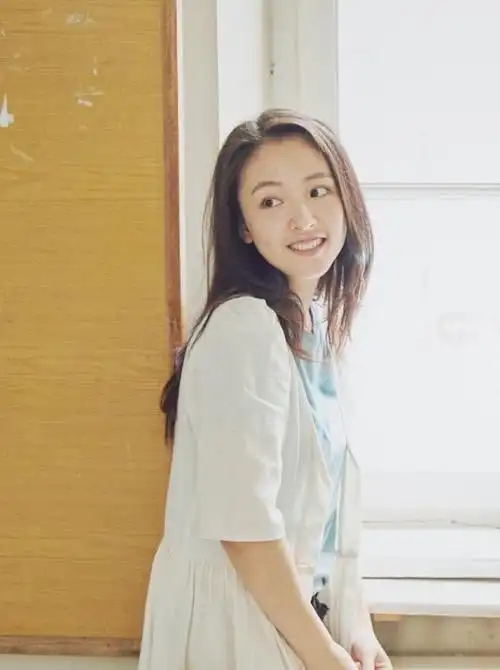 吴倩不愧是武大校花将改良版护士装穿出初恋范真让人心动