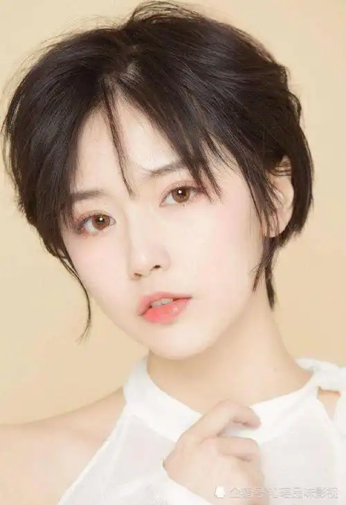 成果的头像发一波成果的写真有和我一样喜欢成果的嘛