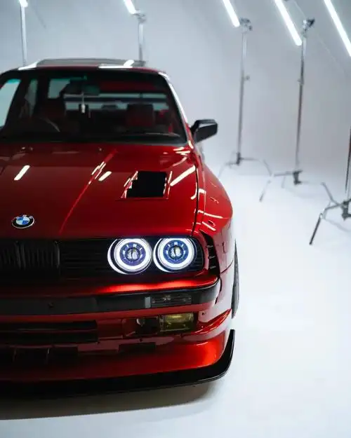 赛博朋克大v8宽体宝马e30!简直概念车一般的改装