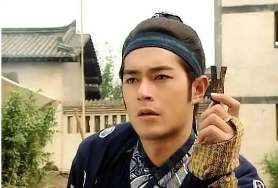 低调行善多年,他的杨过无人超越,丁鹏惊艳荧屏,项少龙命犯桃花_古天乐