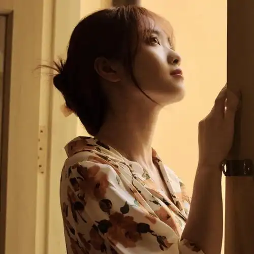 16:50素材模式:会员免费描述:侧脸美女头像,美女,侧颜,侧脸,侧面,漂亮