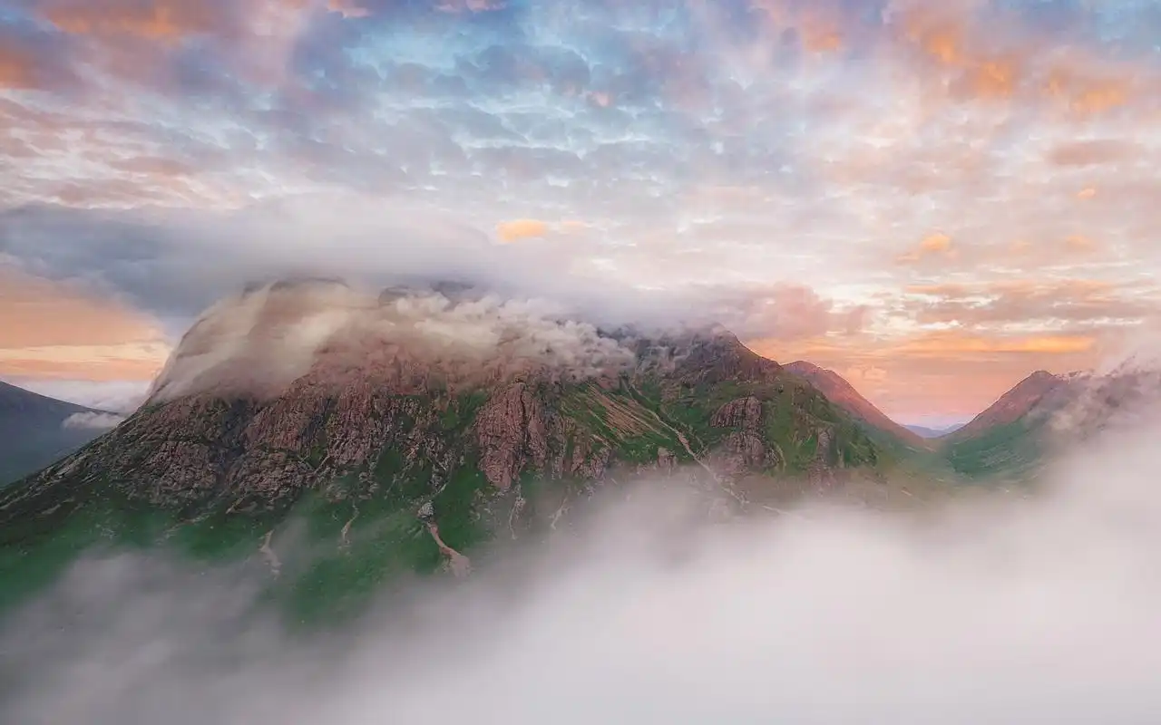 雄伟的大山风景桌面电脑壁纸