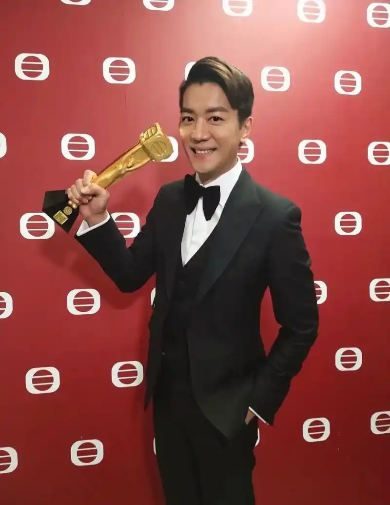 tvb当家小生与富二代太太夫妻同患哮喘病长期备药 害怕遗传给儿子