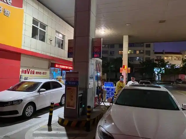 措施:济南销售分公司面向所属94座加油站的汽油客户,于每晚8:00至次日