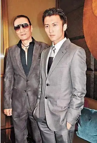 与谢霆锋兜兜转转26年,张国荣:王菲的笑容只给了那个姓谢的而已