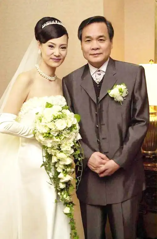 刘雪华个人资料(著名演员刘雪华:接连痛失父亲和丈夫,而今生活状况