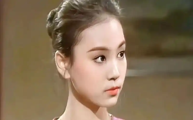 刘雪华20岁到63岁的变化,她的眼睛怎么会一直水汪汪的,太美了