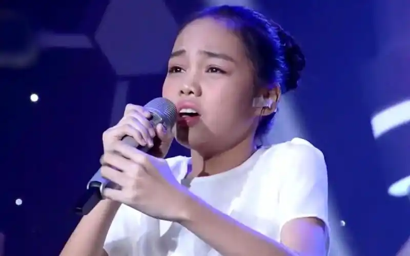 汤晶锦翻唱《海阔天空》,效果比《天亮了》还要震撼,太好听了!
