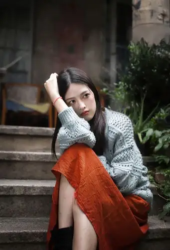 一组绝顶美丽的混血儿姑娘的私人照--蜂鸟论坛照片套图