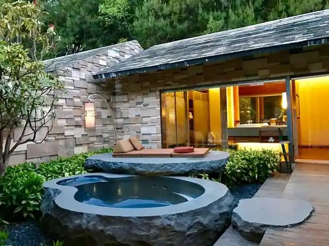 腾冲隈研吾·石头纪温泉villa度假酒店的点评