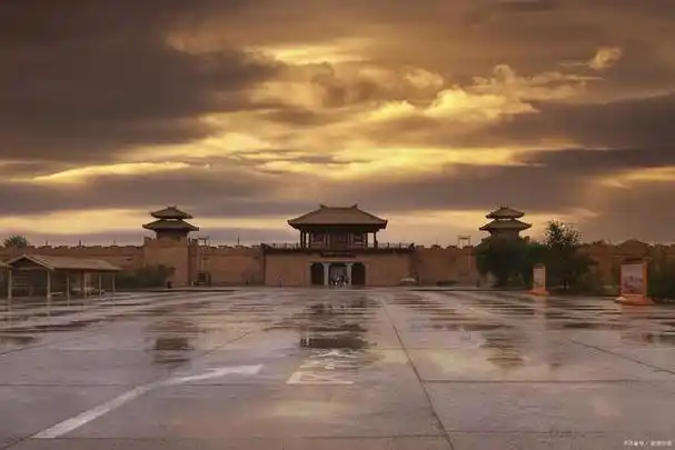 敦煌阳关,中国历史上最著名的边塞关隘之一,吸引广大游客!