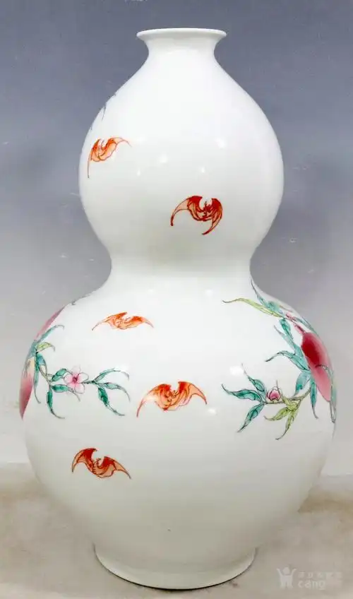 雍正粉彩福寿葫芦瓶