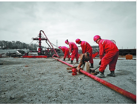 中石油宣布全面提速非常规资源开发 ,年钻井2000余口,引进民间力量