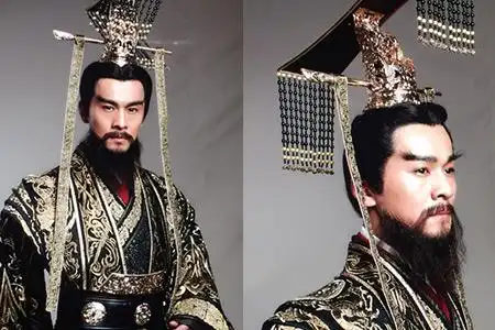 5月11日中午,乔振宇晒出了一组自己扮演秦始皇的剧照,而且还宣布"始皇