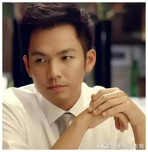 49岁钟汉良脸崩了颧骨突出面部僵硬老态网友直呼认不出