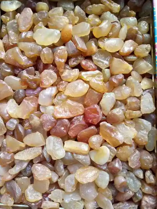 玛瑙原石捡自松花江的水冲料玛瑙原石