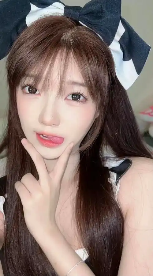 男主播夸奖lol美女主播颜值与之智慧并存,网友:颜值赛过rita!_腾讯新