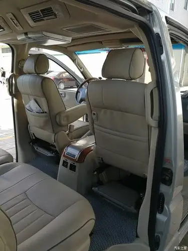 阁瑞斯改装多一套座椅