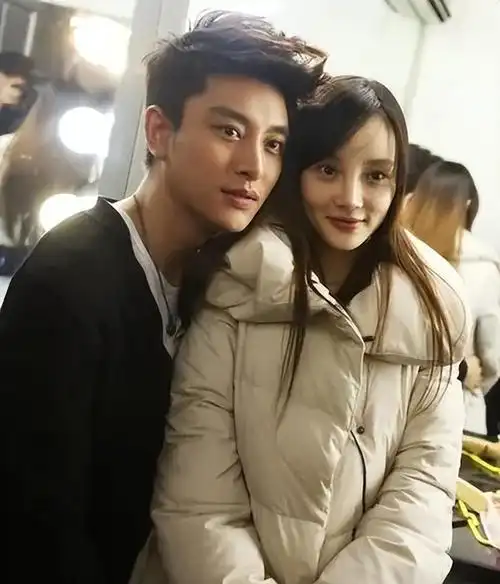 三天两头往前妻家跑,离婚不到3年,贾乃亮,李小璐有了新情况