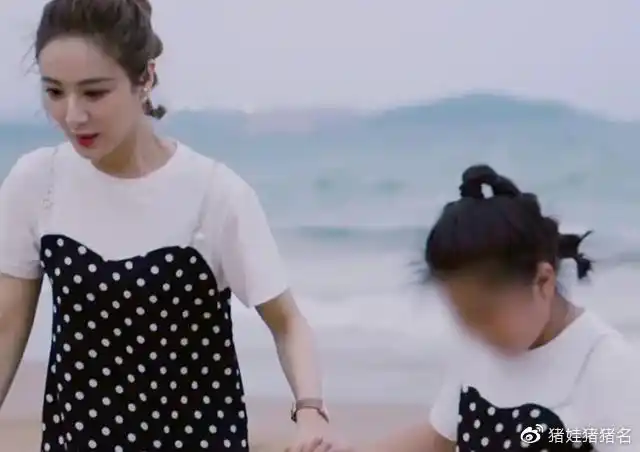 薇娅女儿正脸照罕曝光,肉嘟嘟圆脸超可爱,8岁个头即将赶超妈妈