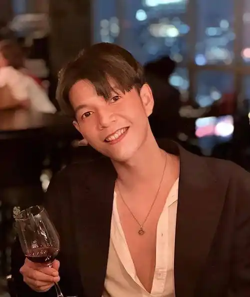 原创33岁泰国男歌手确诊大肠癌第3期突然宣布全面停工