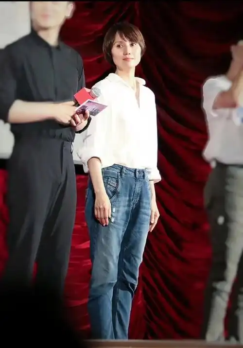 "袁泉式"的高级感穿搭,行走的穿衣指南!