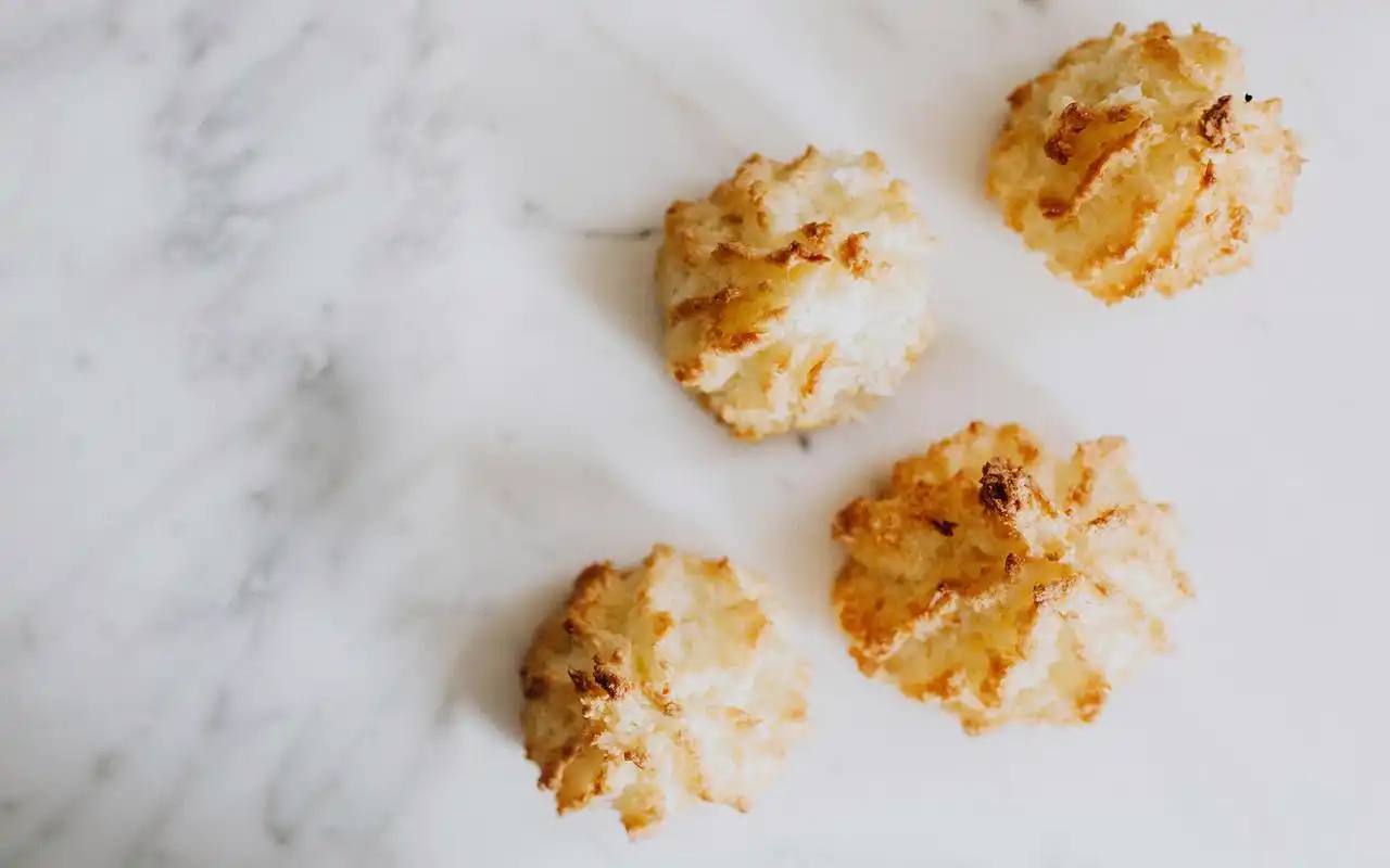 ins风泡芙唯美高清图片桌面壁纸