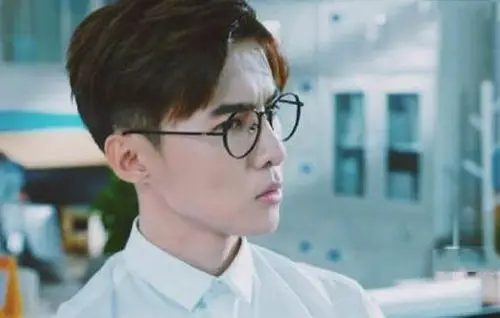 我们的少年时代白舟老师是谁演的介绍 和陶西关系不一般