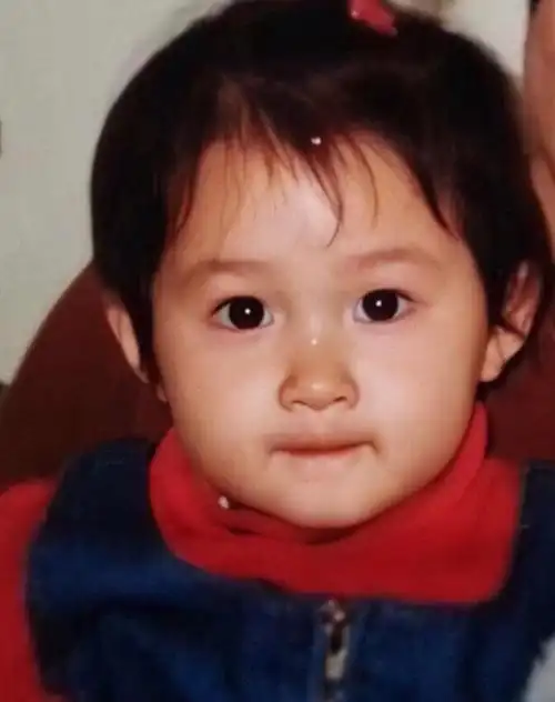 女星"童年照"曝光,关晓彤可爱,杨颖好美,看到热巴沦陷了_照片_女明星