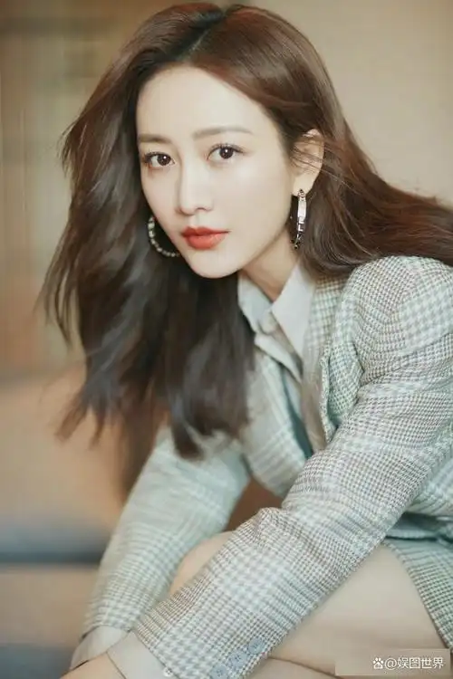 气质优雅,大气知性的女星——王鸥