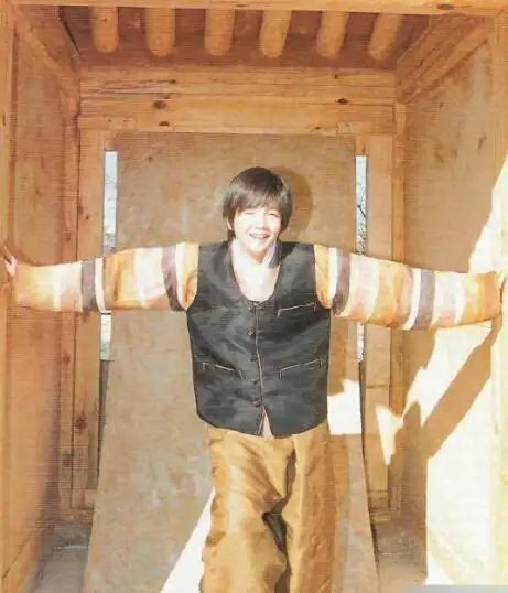 张根硕小时候就是小帅哥一枚.