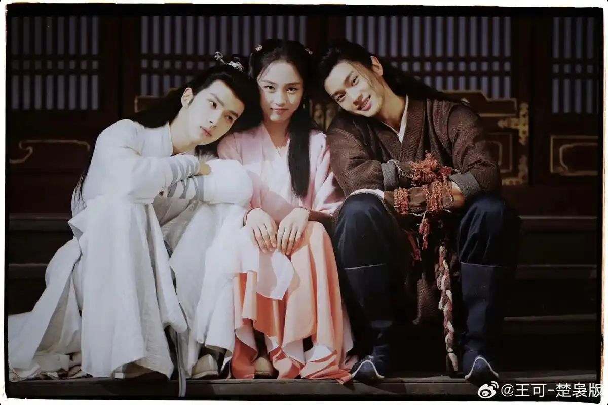 黄昏拂晓,水长山高,人间渺渺,你我正年少#大宋少年志2 #楚 - 抖音