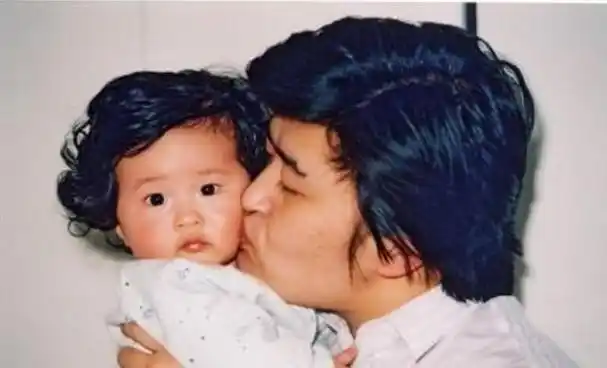 刘欢与妻子相识9天就求婚,却患上"不死疾病",35年相伴今