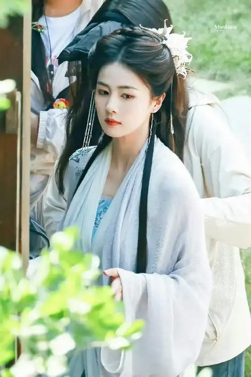 总能反复爱上白鹿的古装,新剧临江仙造型好仙好清丽柔美诚邀大家来看