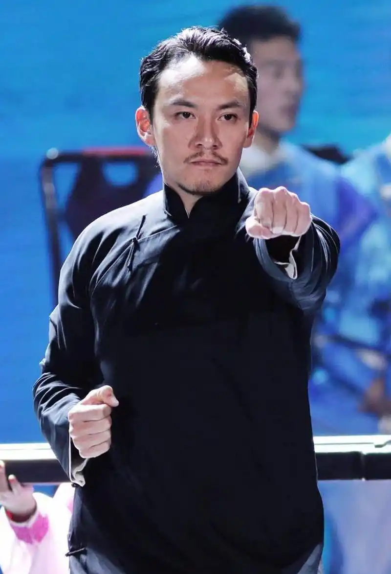 张震还没碰见一个可以完完全全发挥他自己演技和能量的角色",不知战神