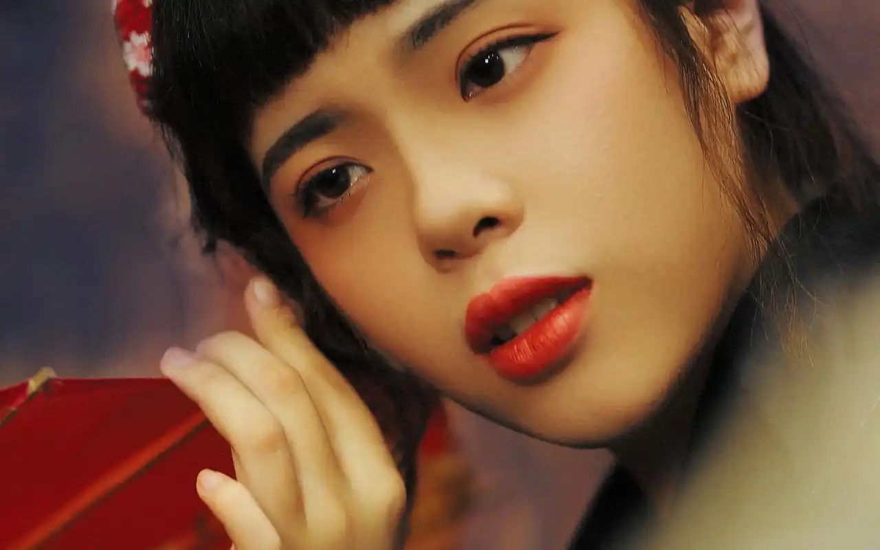 暗黑系和服美女高清桌面壁纸