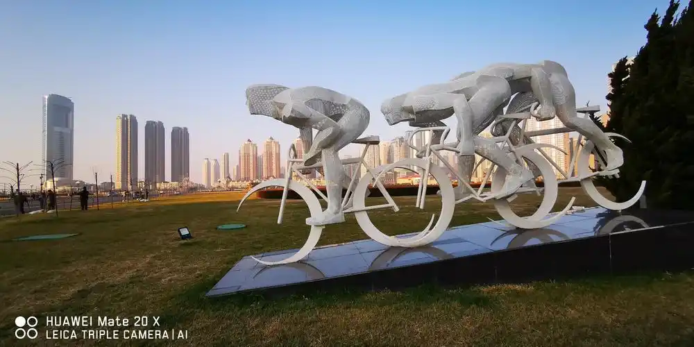 星海广场的运动雕塑